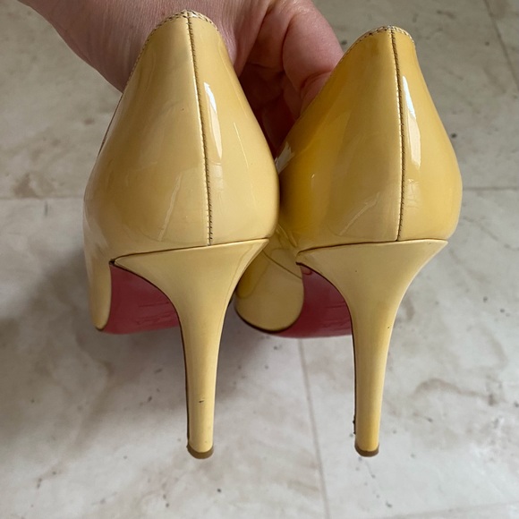 $875 Christian Louboutin Made in Italy Dolly Yellow Patent Leather Pump Heels 7 - Picture 11 of 14